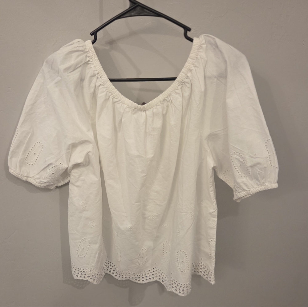 NWT LOFT White Eyelet Blouse with Puff Sleeves - Picture 4 of 4